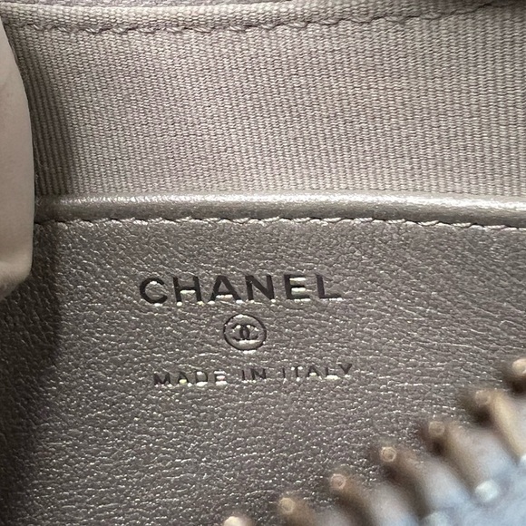 Chanel Matelasse Iridescent Mirror Goatskin Chain Shoulder Bag Aurora Silver NWT - Picture 10 of 17